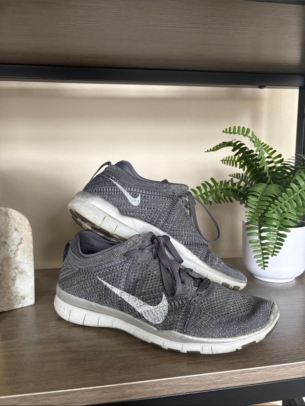 Nike Women’s Gray Knit Athletic Sneakers